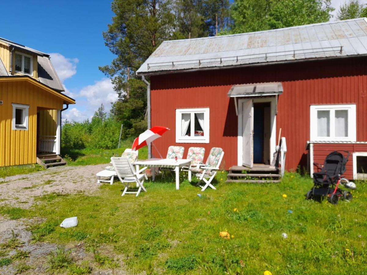 Summer Bedroom, Outside Toilet, Shower, Kitchen. 120 M From Sandbach. Bräcke エクステリア 写真