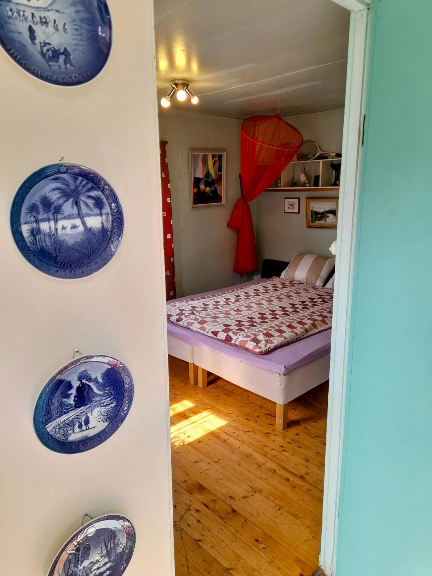 Summer Bedroom, Outside Toilet, Shower, Kitchen. 120 M From Sandbach. Bräcke エクステリア 写真